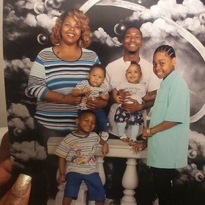 Meet your Posher, Dernell